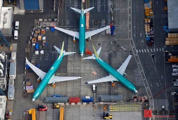 波音737