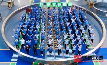 四代核电用直径15.8米无缝整体锻环