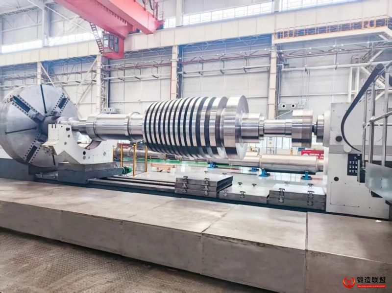 太重成功交付工业汽轮机高低压一体化转子锻件