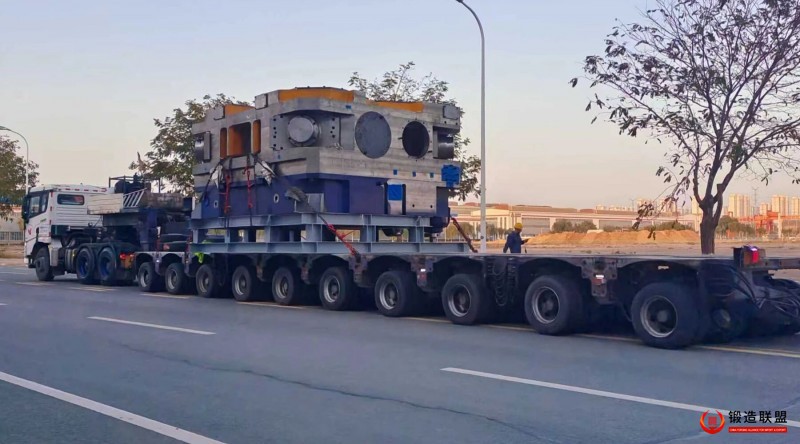 兰石重装重工6MN径锻机组主机夹头完成发运